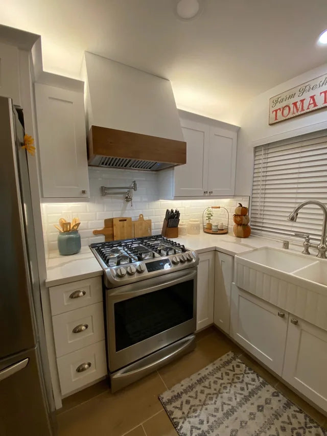 Simple Modern Farmhouse Vent Hood